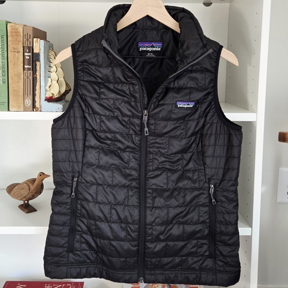Patagonia Jackets & Blazers - Patagonia Womens Black Quilted Insulated Vest Size Medium